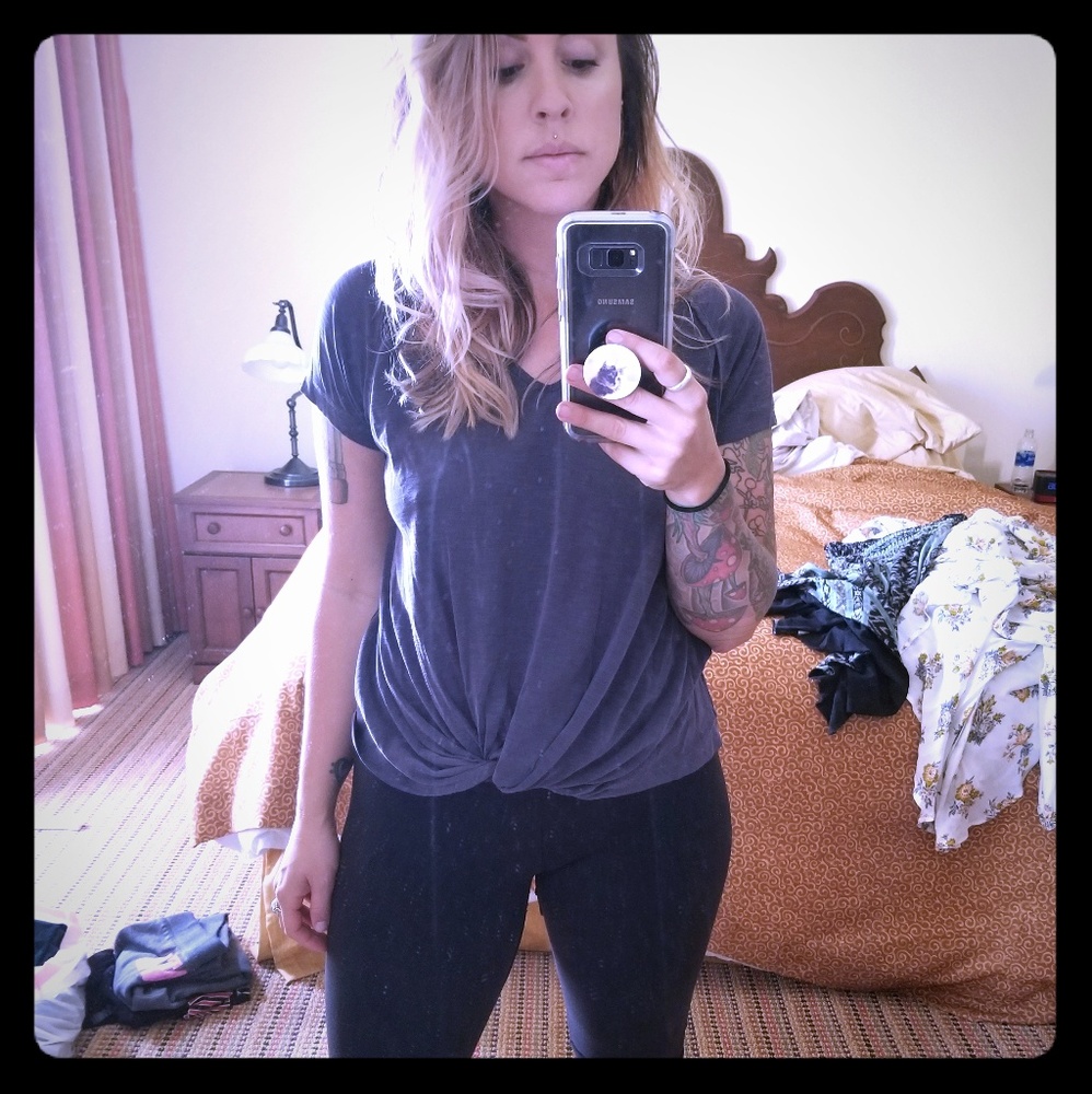 Dressy tee with tie knot